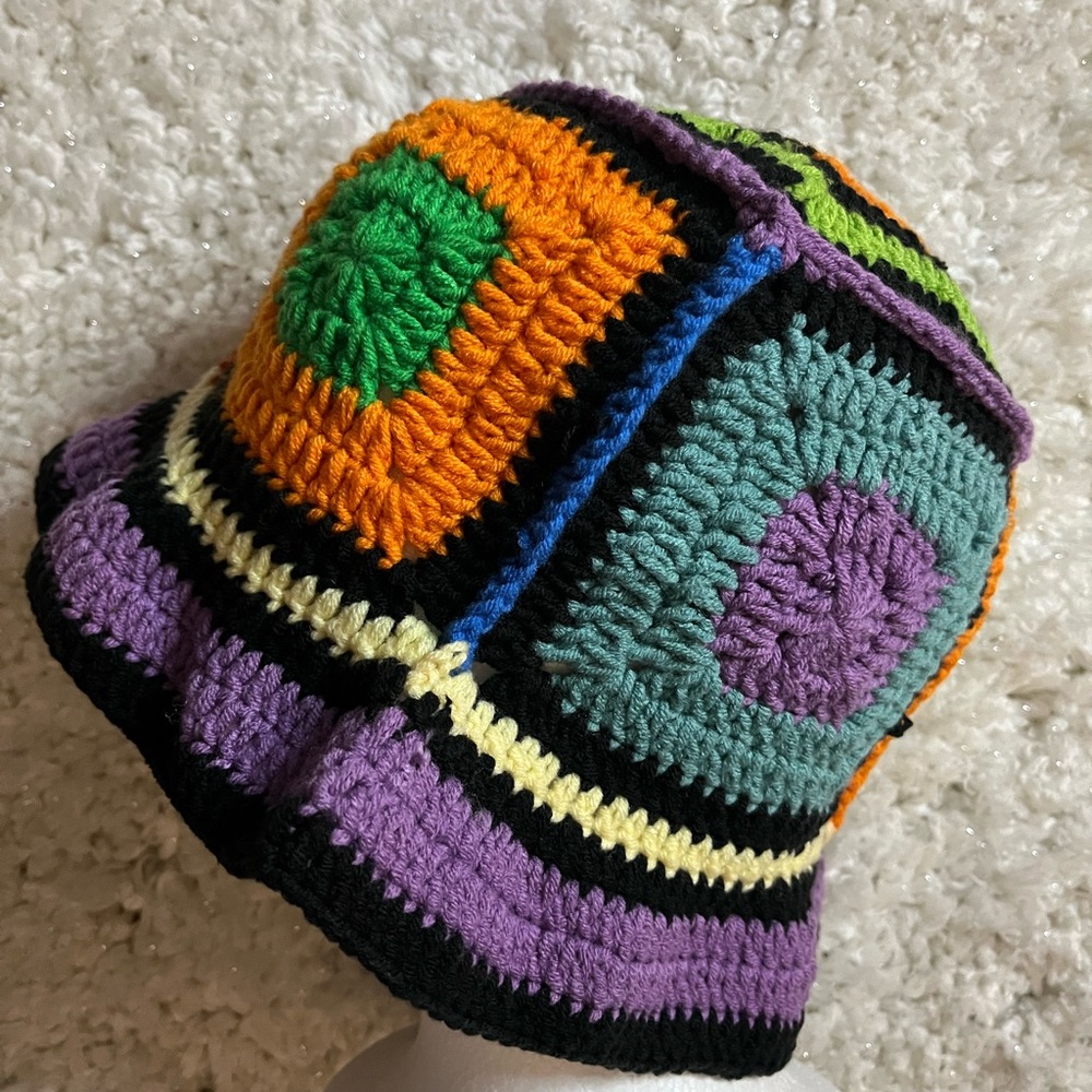 NWOT Crochet Multi Colored Cap - Picture 3 of 5